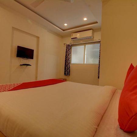 Oyo Flagship 47178 Pakko Inn Pune Exterior foto
